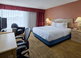 Wyndham El Paso Airport and Water Park 5