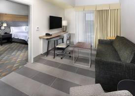 Holiday Inn & Suites ARDEN - ASHEVILLE AIRPORT by IHG 3