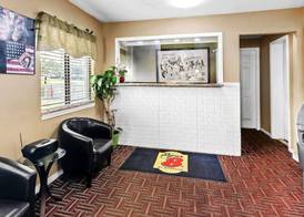 Super 8 by Wyndham Columbia/Ft. Jackson SC 4