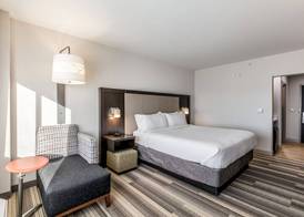 Holiday Inn Express & Suites JERSEY CITY NORTH - HOBOKEN by IHG 3