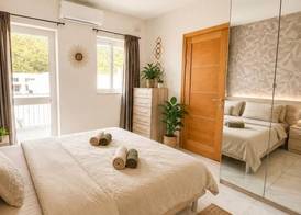 Arzella Apartments Xlendi, Premium 2BR, Bus Stop & Market Opposite 2