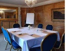 Crown House Hotel 4