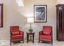 Comfort Suites Houston IAH Airport - Beltway 8 5