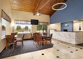 Days Inn by Wyndham Oak Ridge Knoxville 2