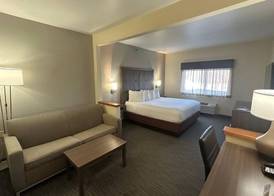 Best Western Plus Paper Valley Hotel 5