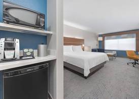 Holiday Inn Express & Suites MOORE by IHG 5
