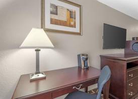 Best Western Plus Eau Claire Conference Center 5