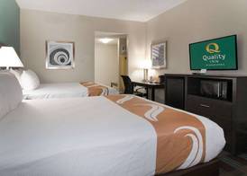 Quality Inn Roseville-Detroit North 5