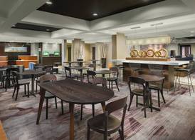 Courtyard by Marriott Chicago Bloomingdale 2