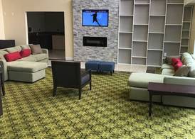 Days Inn & Suites by Wyndham Rochester Hills MI 3