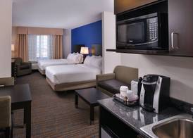Holiday Inn Express & Suites BAKERSFIELD AIRPORT by IHG 5