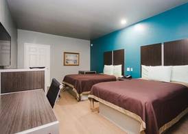 Econo Lodge Inn & Suites Channelview - Houston East 4