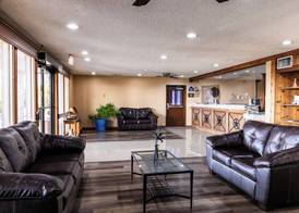 Boerne Inn and Suites 5