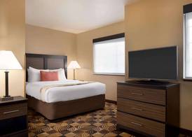 Hawthorn Extended Stay by Wyndham Milwaukee Airport 4