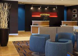 Courtyard by Marriott Bloomington 3