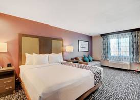 La Quinta Inn & Suites by Wyndham Las Vegas Nellis 5