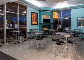Super 8 by Wyndham NAU/Downtown Conference Center 2