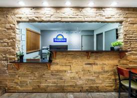 Days Inn by Wyndham Los Lunas 3
