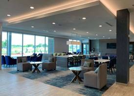 La Quinta Inn & Suites by Wyndham Round Rock near Kalahari 2