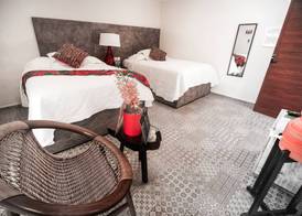 Hotel Paradise Suites 5