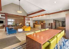 Comfort Suites Green Bay West 3