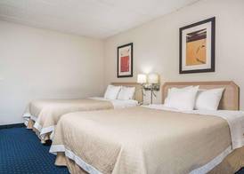 Blue Way Inn & Suites La Crosse 2
