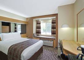 Microtel Inn by Wyndham University Place 3