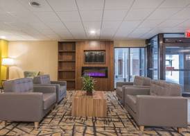 Quality Inn & Suites Windsor - Downtown 2