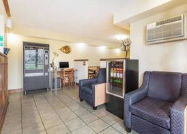 Econo Lodge Cloverdale 4