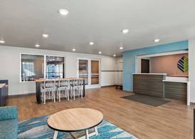 WoodSpring Suites Palm Springs - West Palm Beach 3