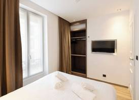Les Suites Tour Eiffel 4