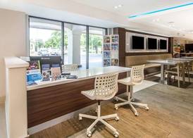 Quality Inn & Suites By the Parks 4