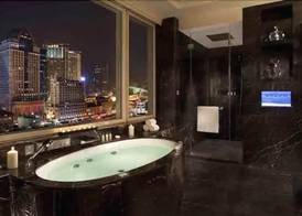 The Peninsula Shanghai 5