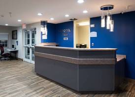 Microtel Inn & Suites by Wyndham Springfield 2