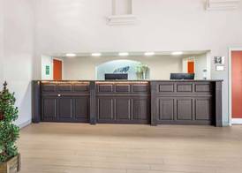 Best Western Plus Villa Del Lago Inn Patterson 3