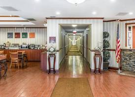 Quality Inn & Suites Ann Arbor Hwy 23 3