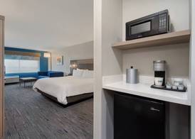 Holiday Inn Express & Suites MUSKEGON - GRAND HAVEN by IHG 5