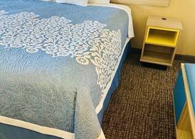 Days Inn by Wyndham Fort Wayne 3