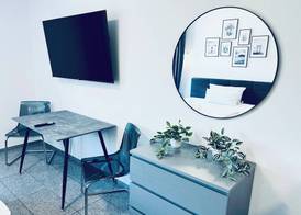 Lipp Apartments 4