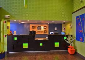 Comfort Inn & Suites Lantana - West Palm Beach South 2