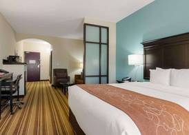 Comfort Suites Topeka Northwest 5