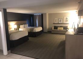 Country Inn & Suites Downtown Convention Center by Radisson, Gatlinburg, TN 3