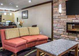 Comfort Inn & Suites Cedar Rapids North - Collins Road 2