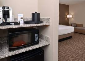Holiday Inn Express & Suites WILLIAMS by IHG 3