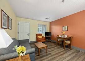 Affordable Suites of America Fredericksburg 4