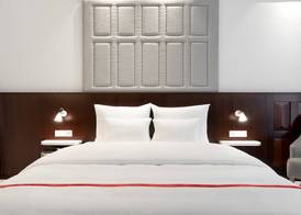 Ruby Lilou Hotel Marseille by IHG 5