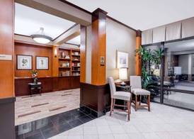 Clarion Hotel & Suites 3