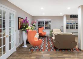Microtel Inn & Suites by Wyndham Springfield 3