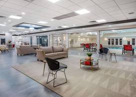 Ramada by Wyndham Hartford North - Bradley Airport 5