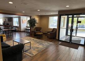 Wingate by Wyndham Utica 2